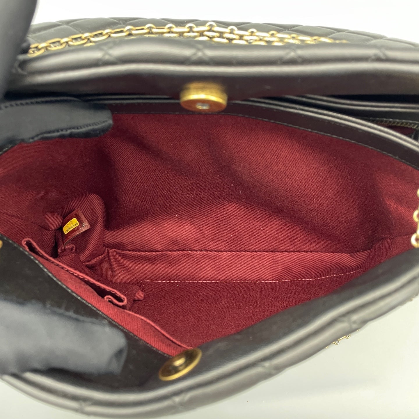 Chanel - Other - Leather - Black - (medium)