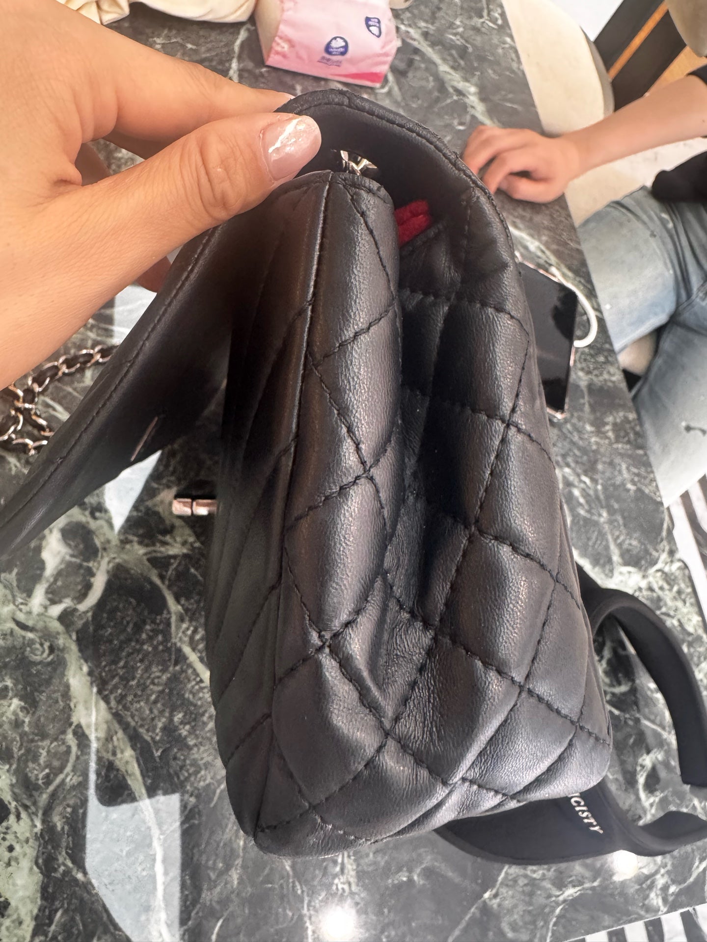 Chanel - Other - Leather - Black - (Medium)