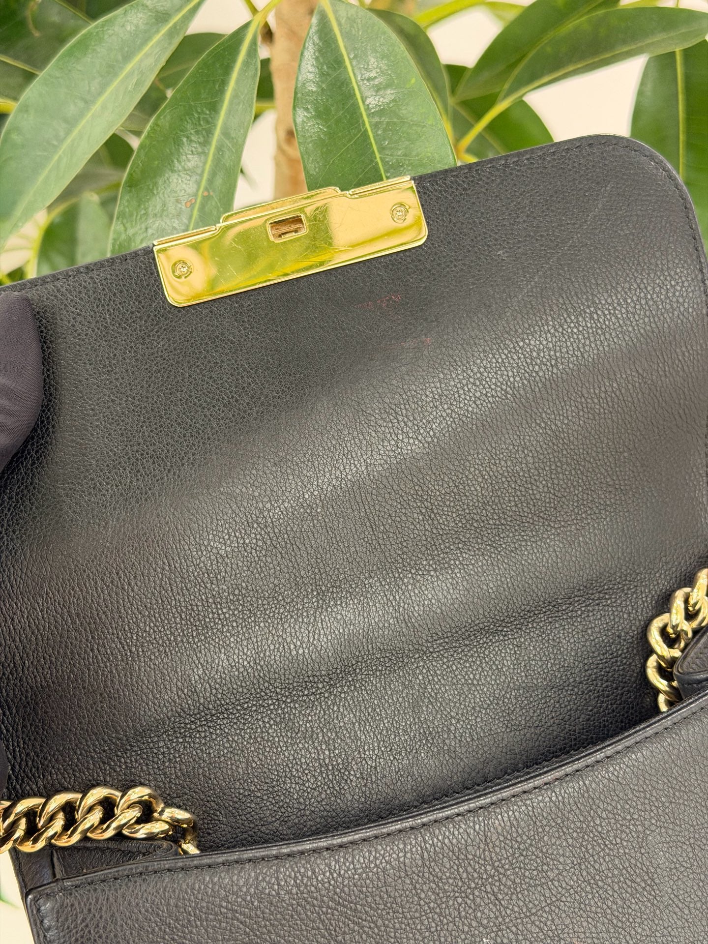 Chanel - Other - Leather - Black - (medium)
