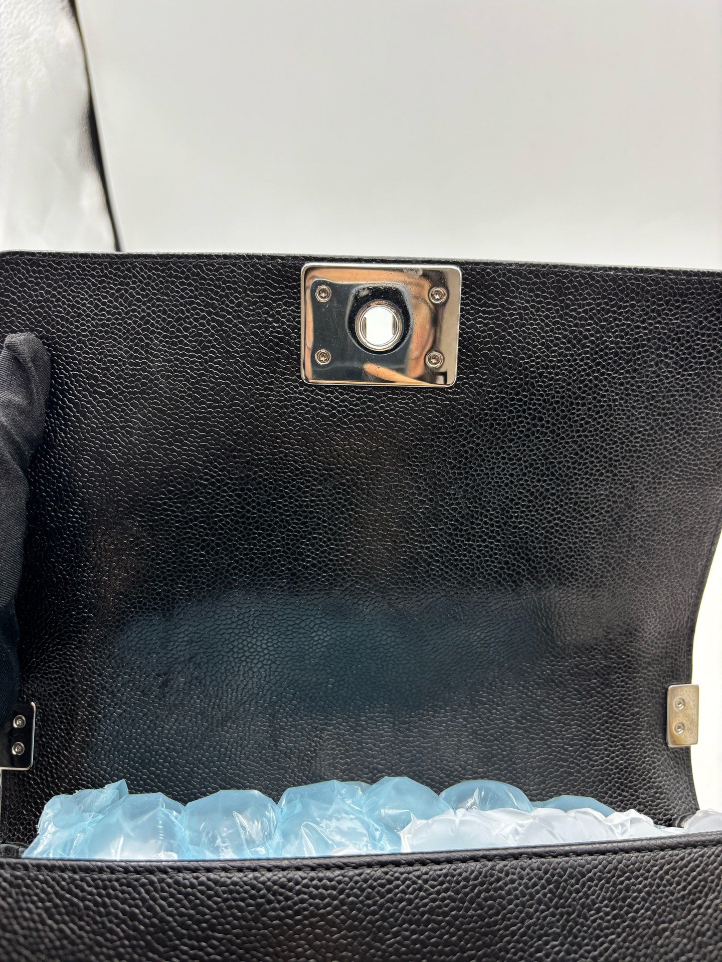 Chanel - Other - Leather - Black - (medium)