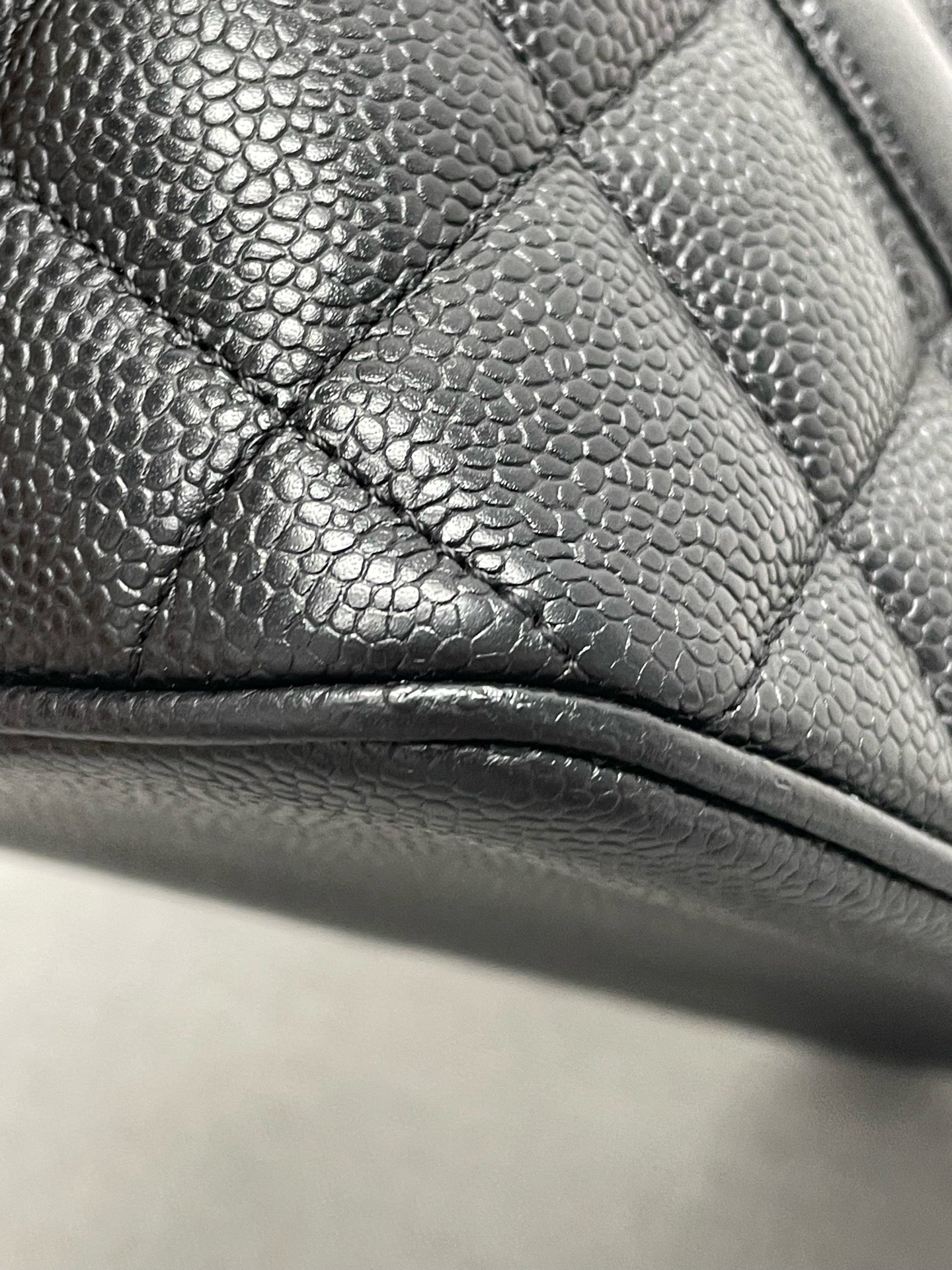 Chanel - Other - Leather - Black - (medium)