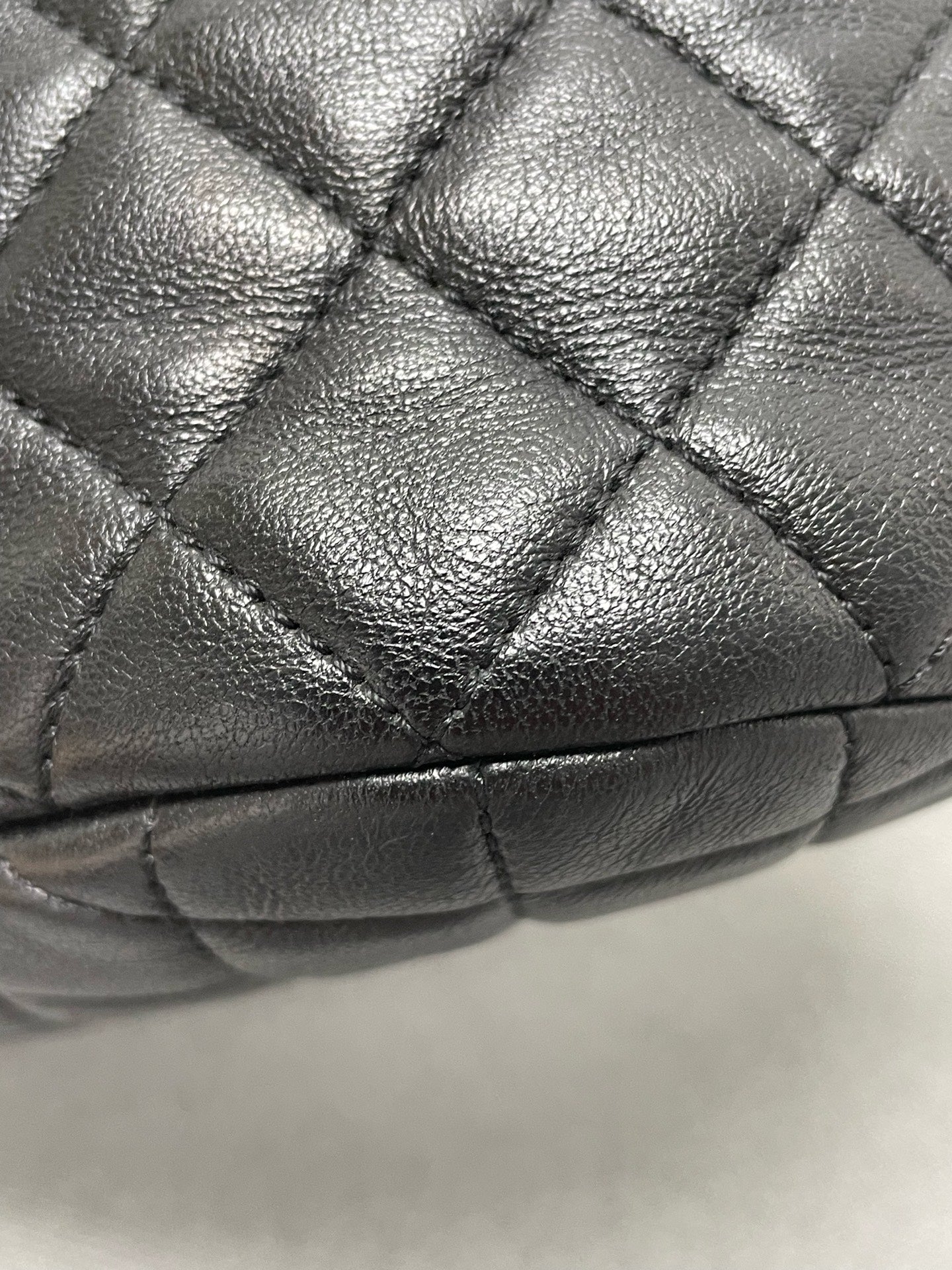 Chanel - Other - Leather - Black - (medium)