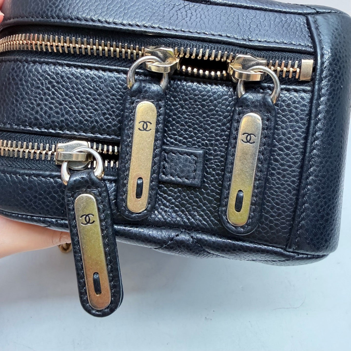 Chanel - Other - Leather - Black - (medium)