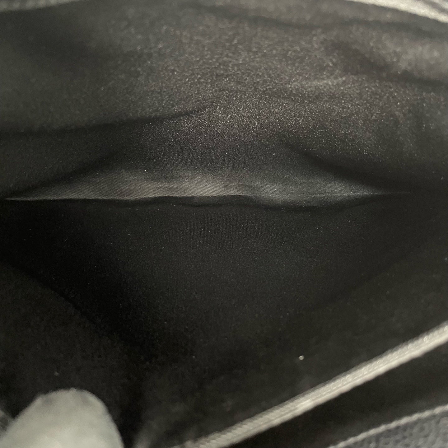 Chanel - Other - Leather - Black - (medium)