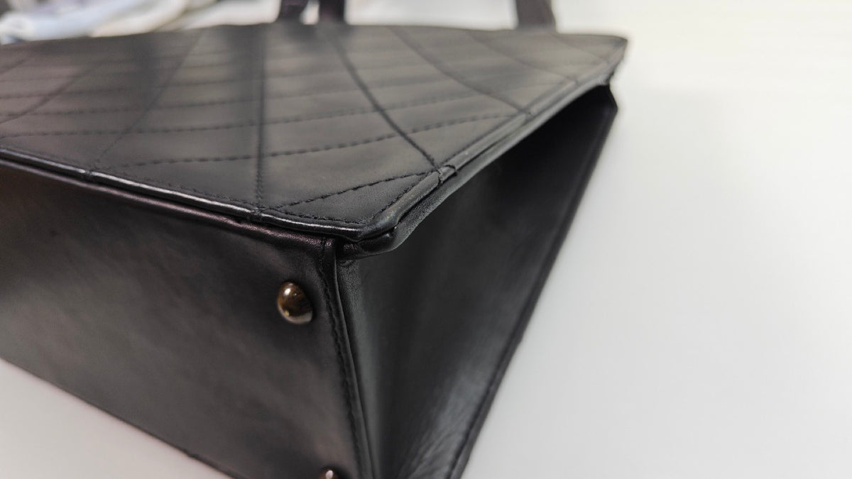 Chanel - Other - Leather - Black - (medium)
