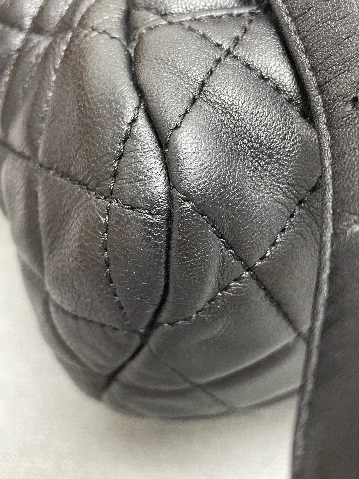 Chanel - Other - Leather - Black - (medium)