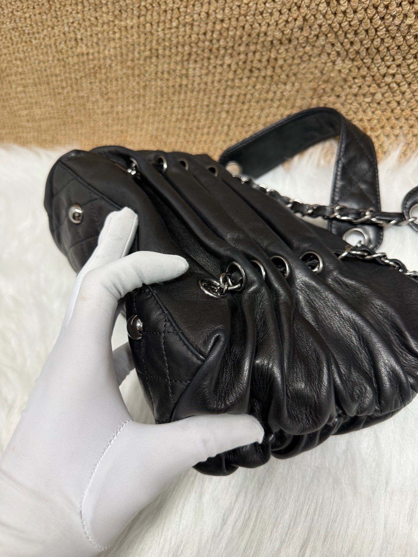 Chanel - Other - Leather - Black - (medium)