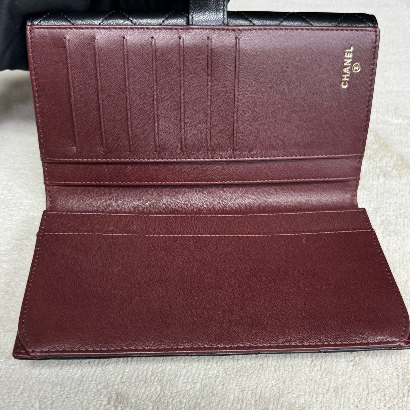 Chanel - Other - Leather - Black - (medium)