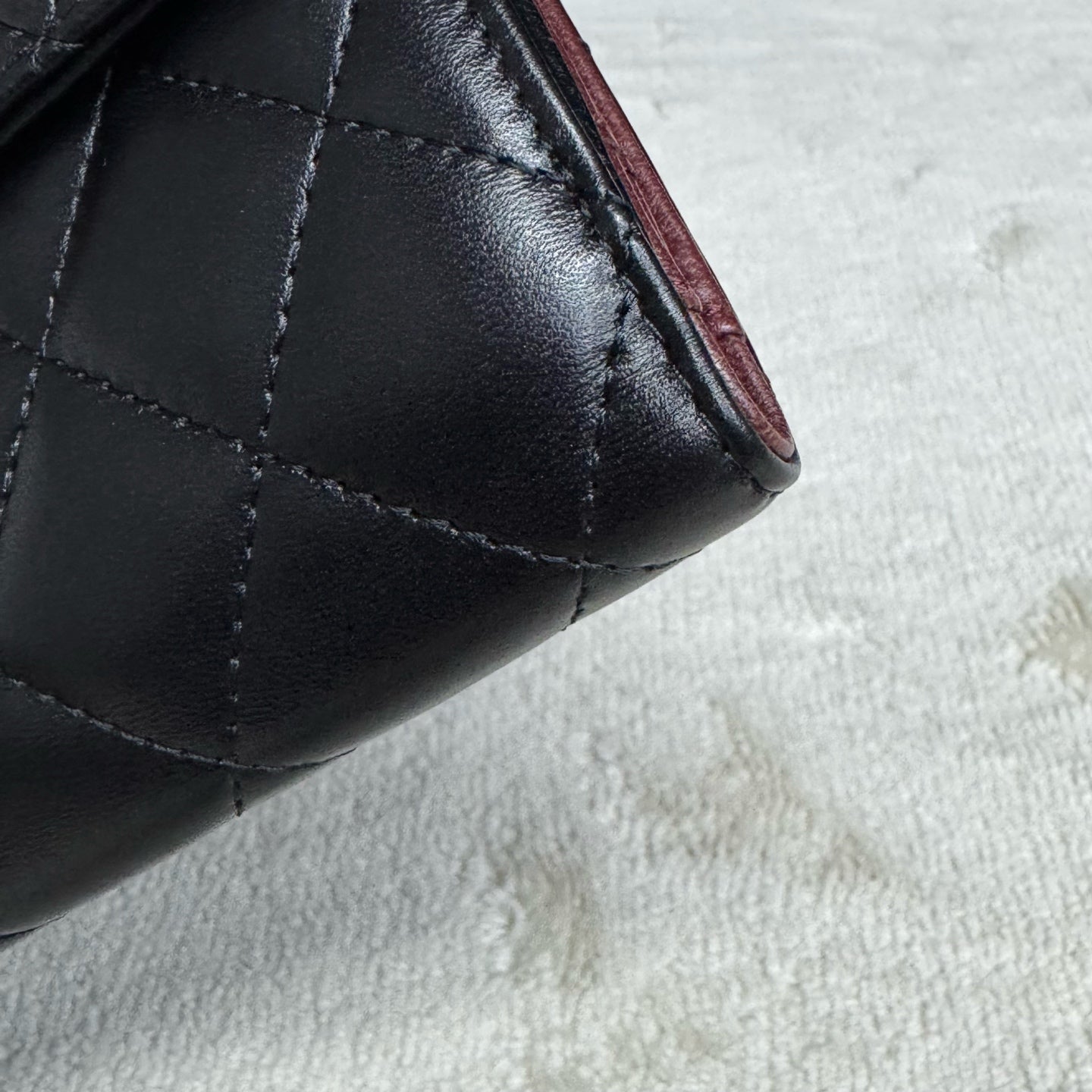 Chanel - Other - Leather - Black - (medium)