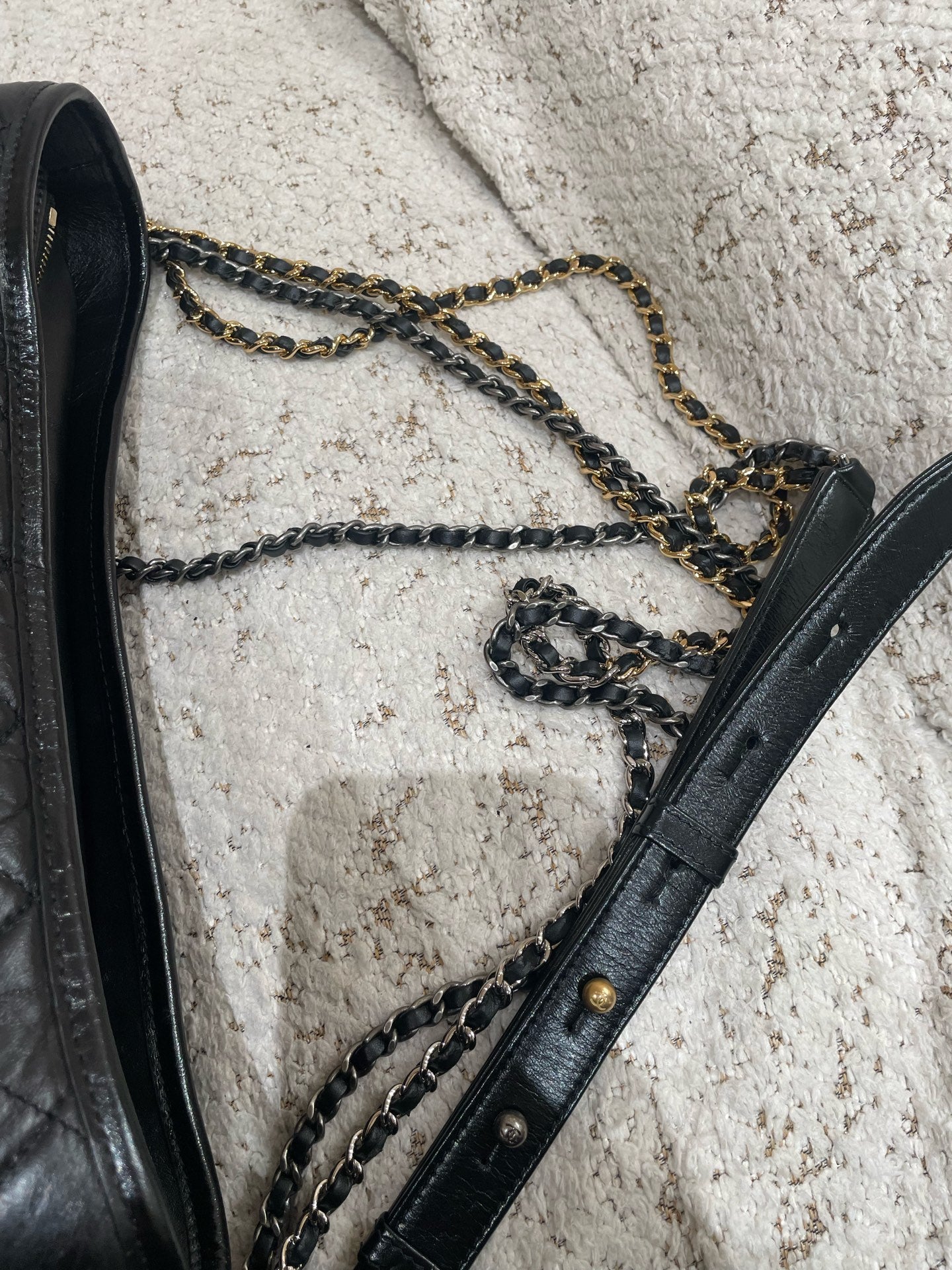 Chanel - Other - Leather - Black - (medium)