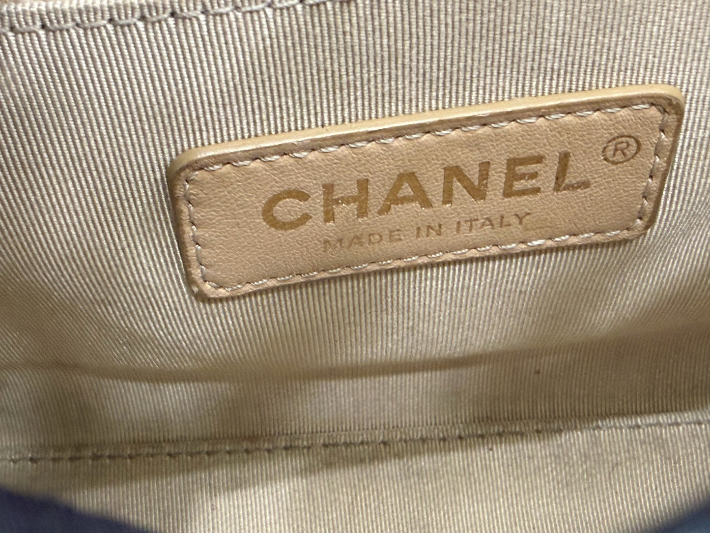 Chanel - Other - Leather - Black - (medium)