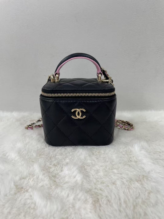 Chanel - Other - Leather - Black - (mini)