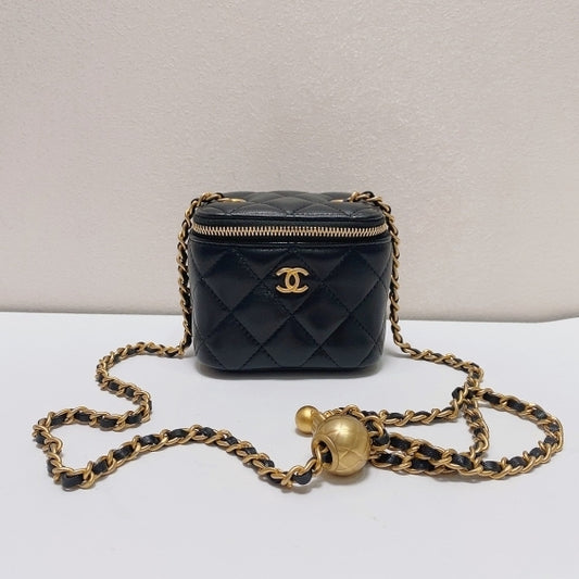 Chanel - Other - Leather - Black - (mini)