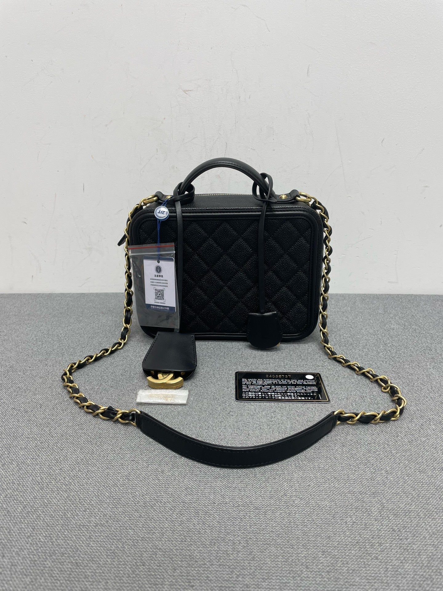 Chanel - Other - Leather - Black - (mini)