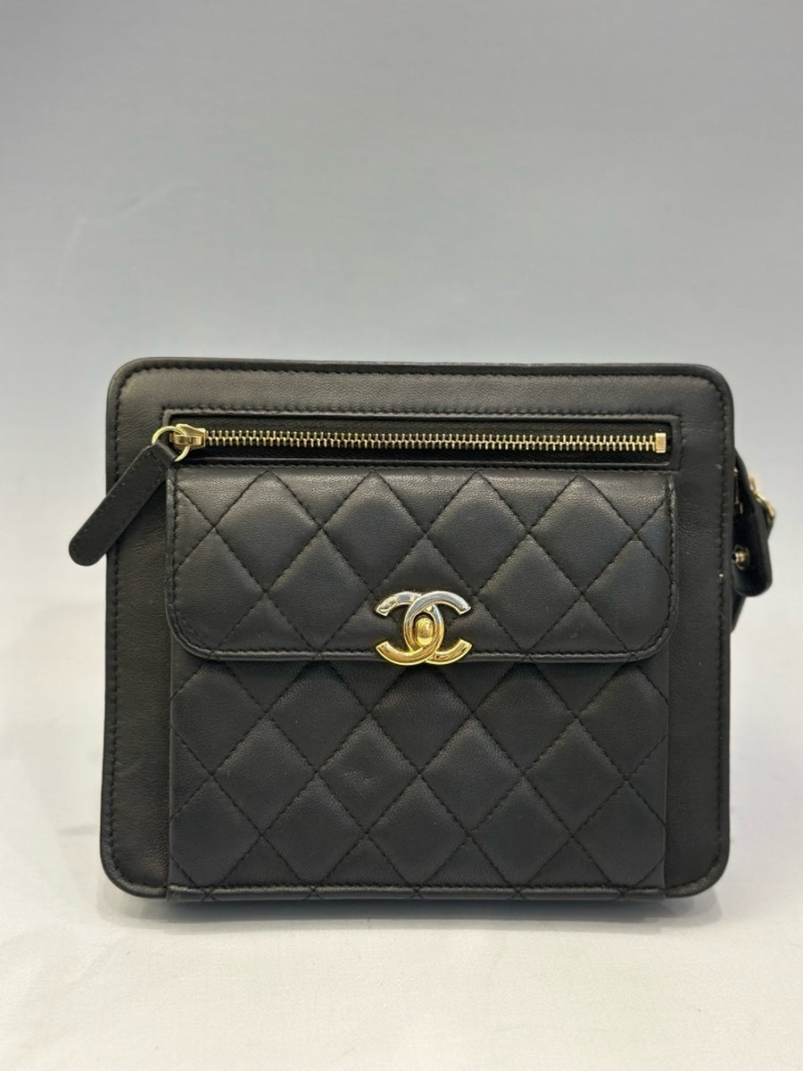 Chanel - Other - Leather - Black - (mini)
