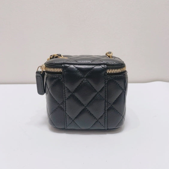 Chanel - Other - Leather - Black - (mini)