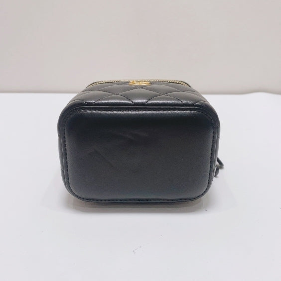 Chanel - Other - Leather - Black - (mini)