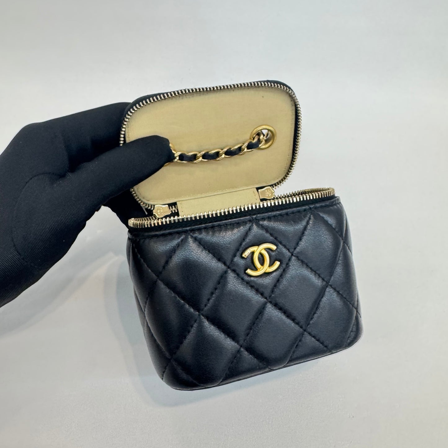 Chanel - Other - Leather - Black - (mini)