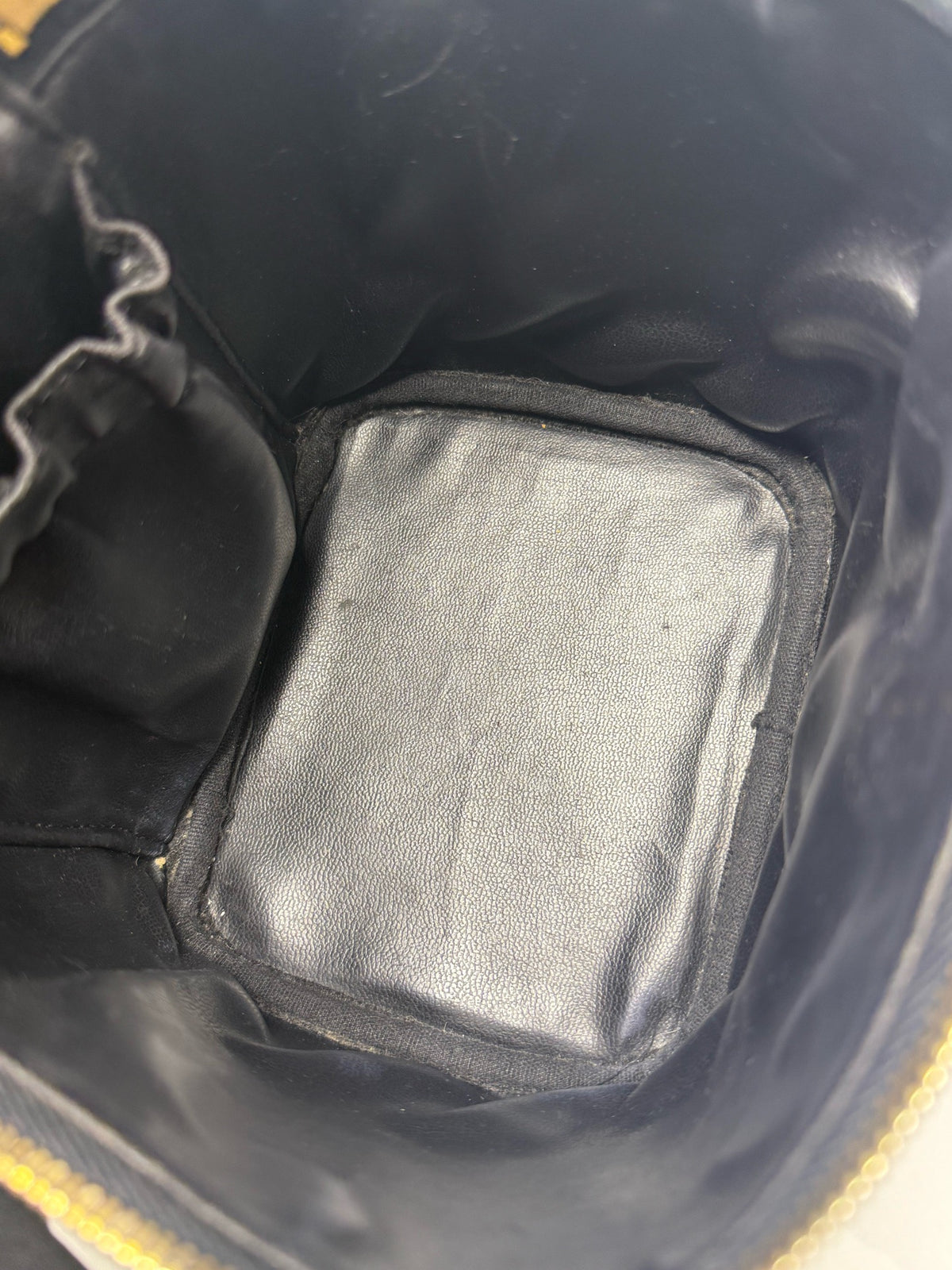 Chanel - Other - Leather - Black - (mini)