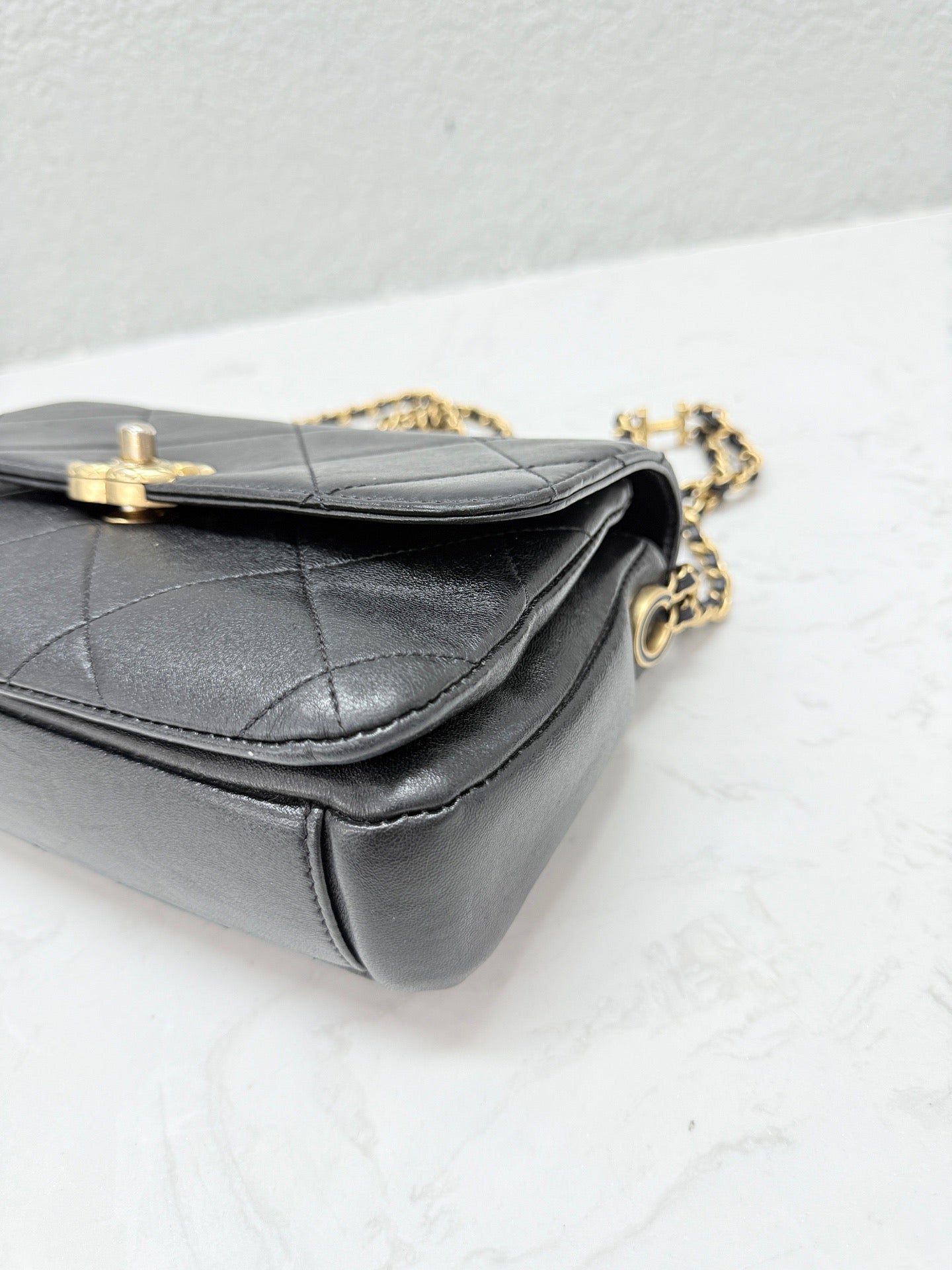 Chanel - Other - Leather - Black - (mini)
