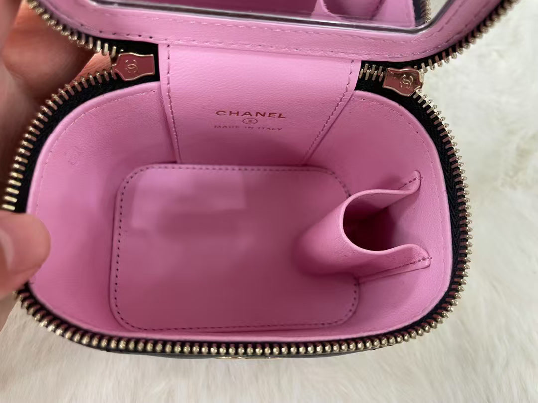 Chanel - Other - Leather - Black - (mini)