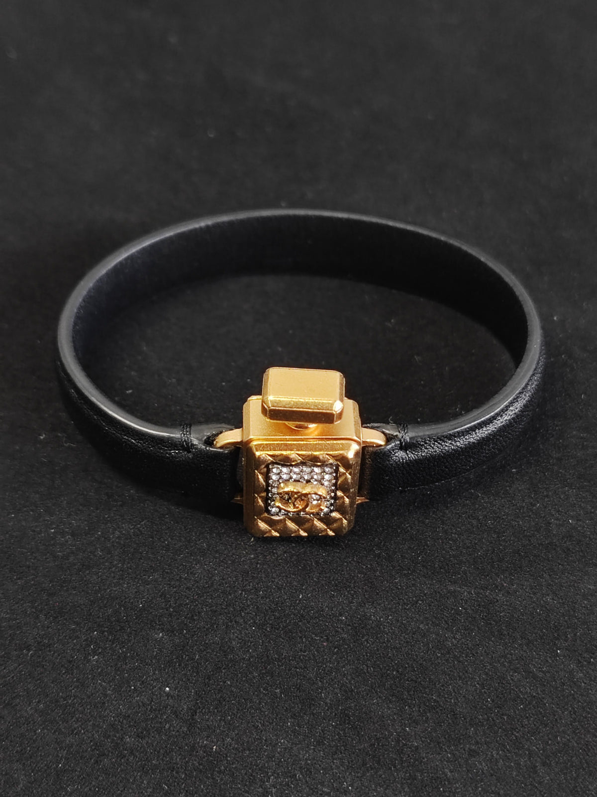 Chanel - Other - Leather - Black - (mini)