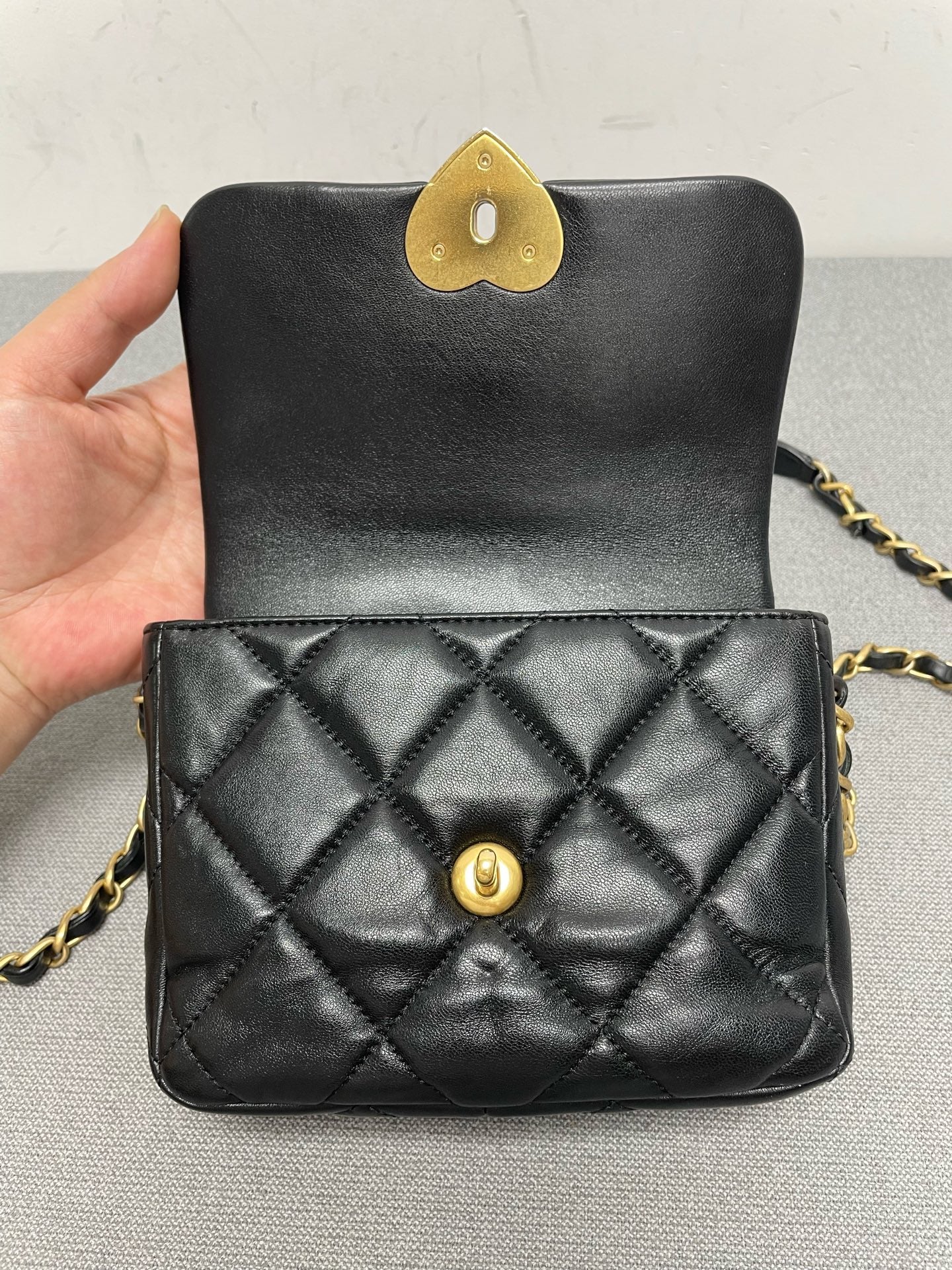 Chanel - Other - Leather - Black - (mini)