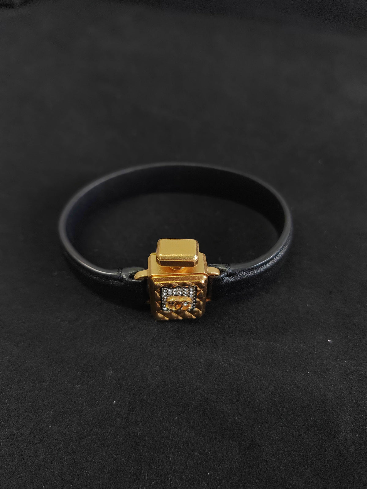 Chanel - Other - Leather - Black - (mini)