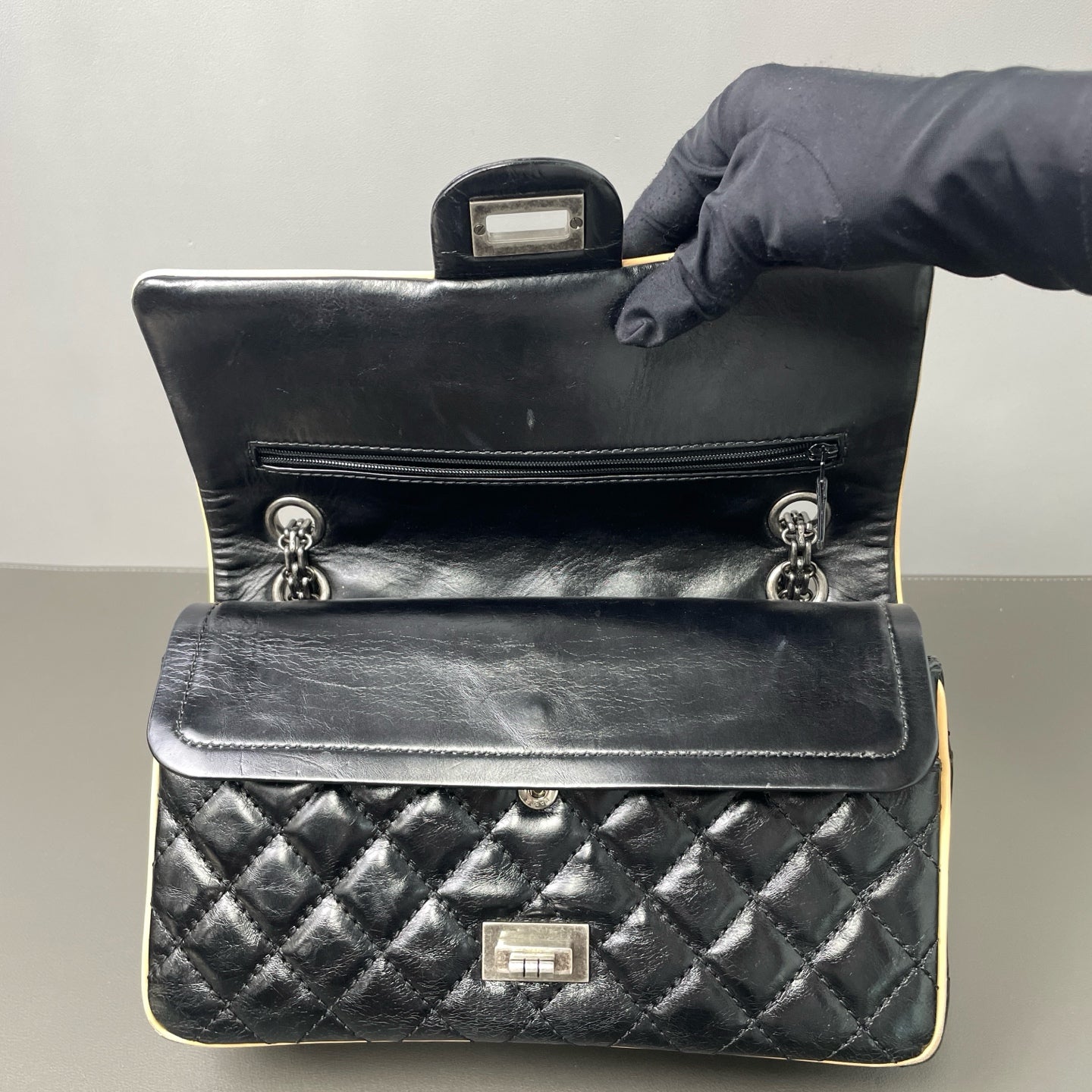 Chanel - Other - Leather - Black - (mini)