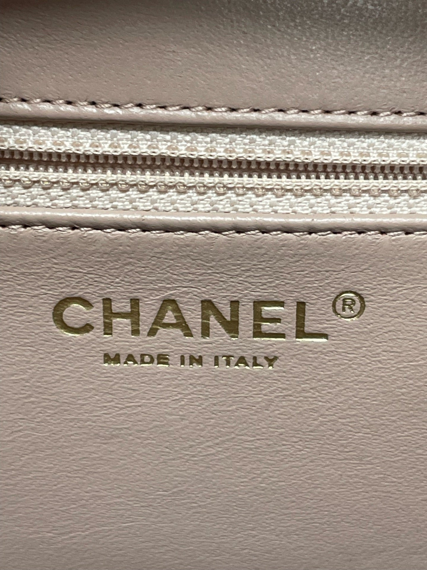 Chanel - Other - Leather - Black - (mini)