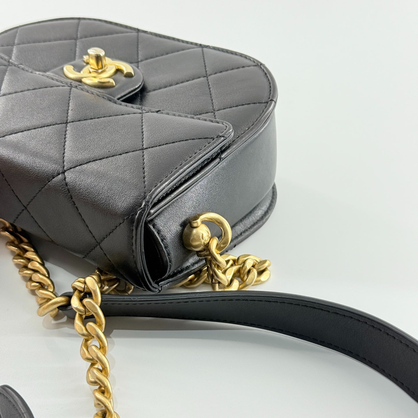 Chanel - Other - Leather - Black - (mini)