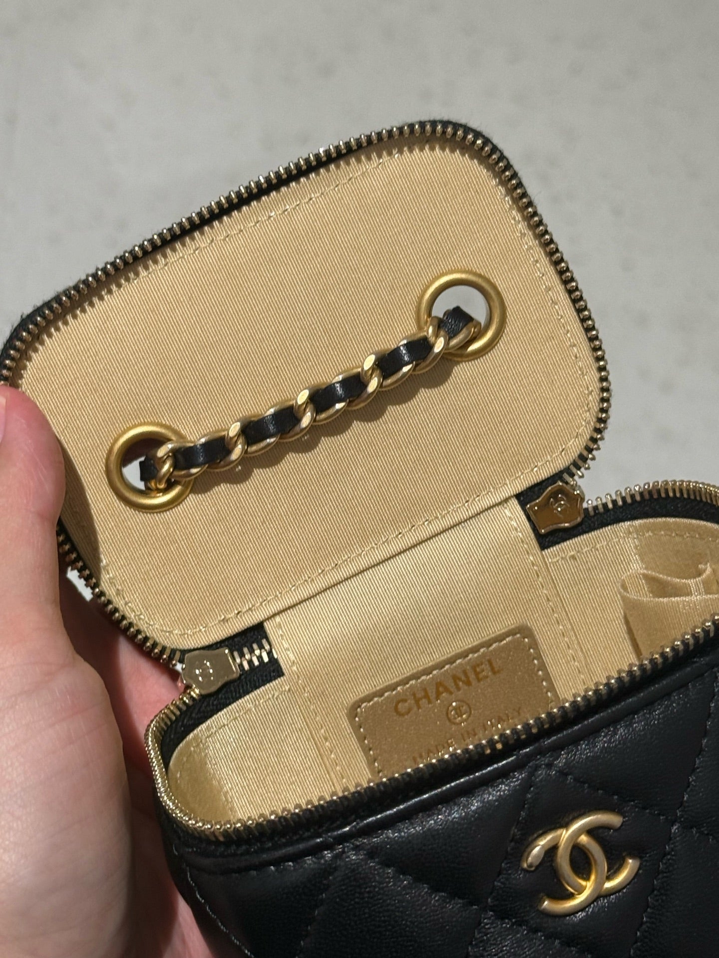 Chanel - Other - Leather - Black - (mini)