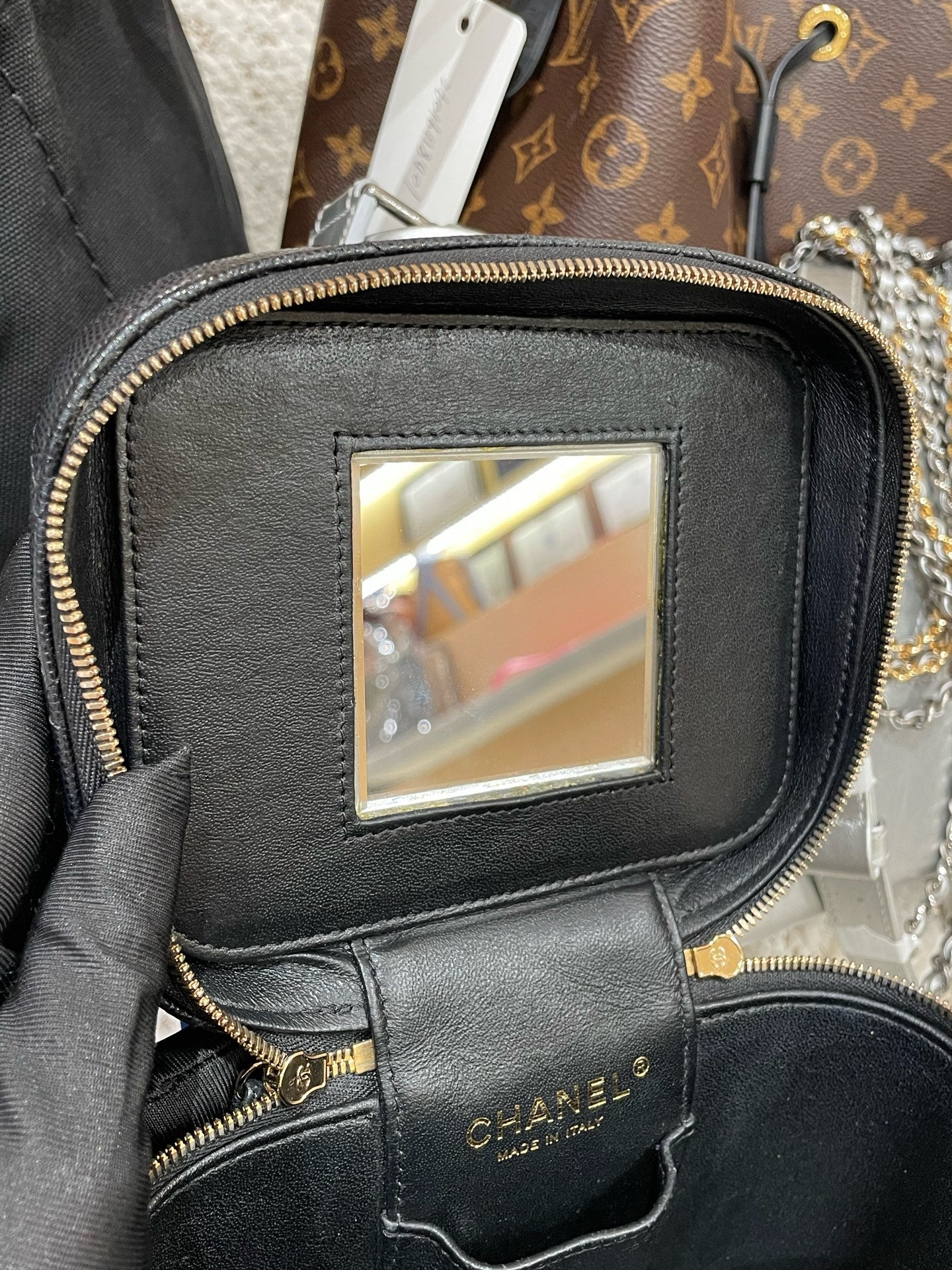 Chanel - Other - Leather - Black - (mini)