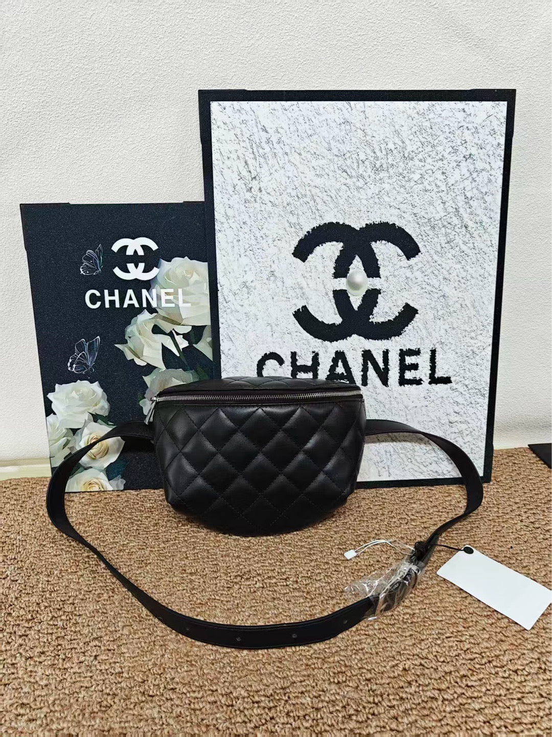 Chanel - Other - Leather - Black - (small)
