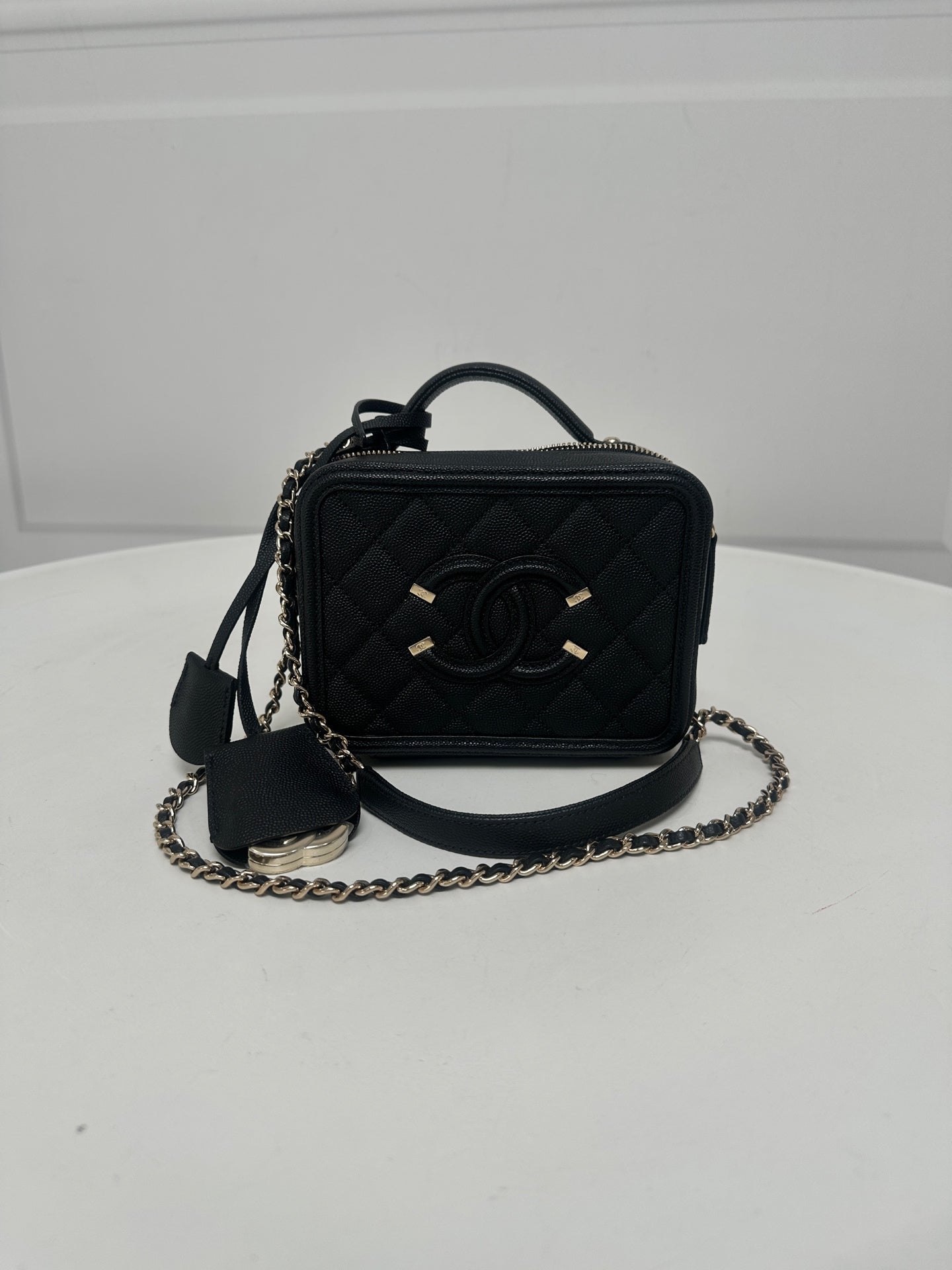 Chanel - Other - Leather - Black - (small)