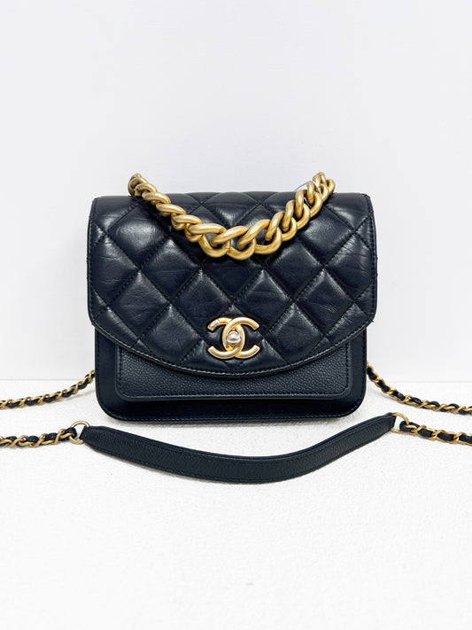Chanel - Other - Leather - Black - (small)