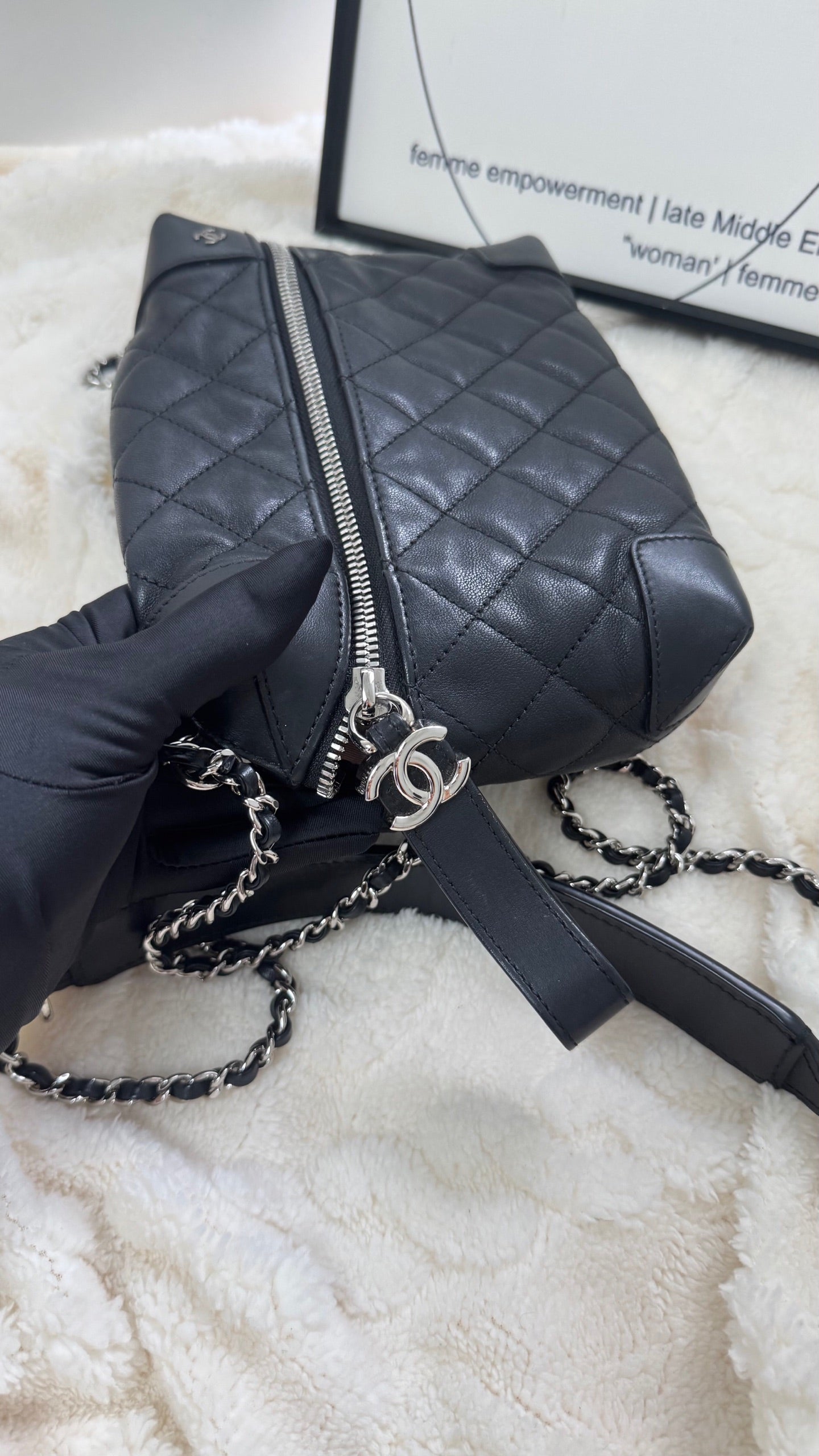 Chanel - Other - Leather - Black - (small)