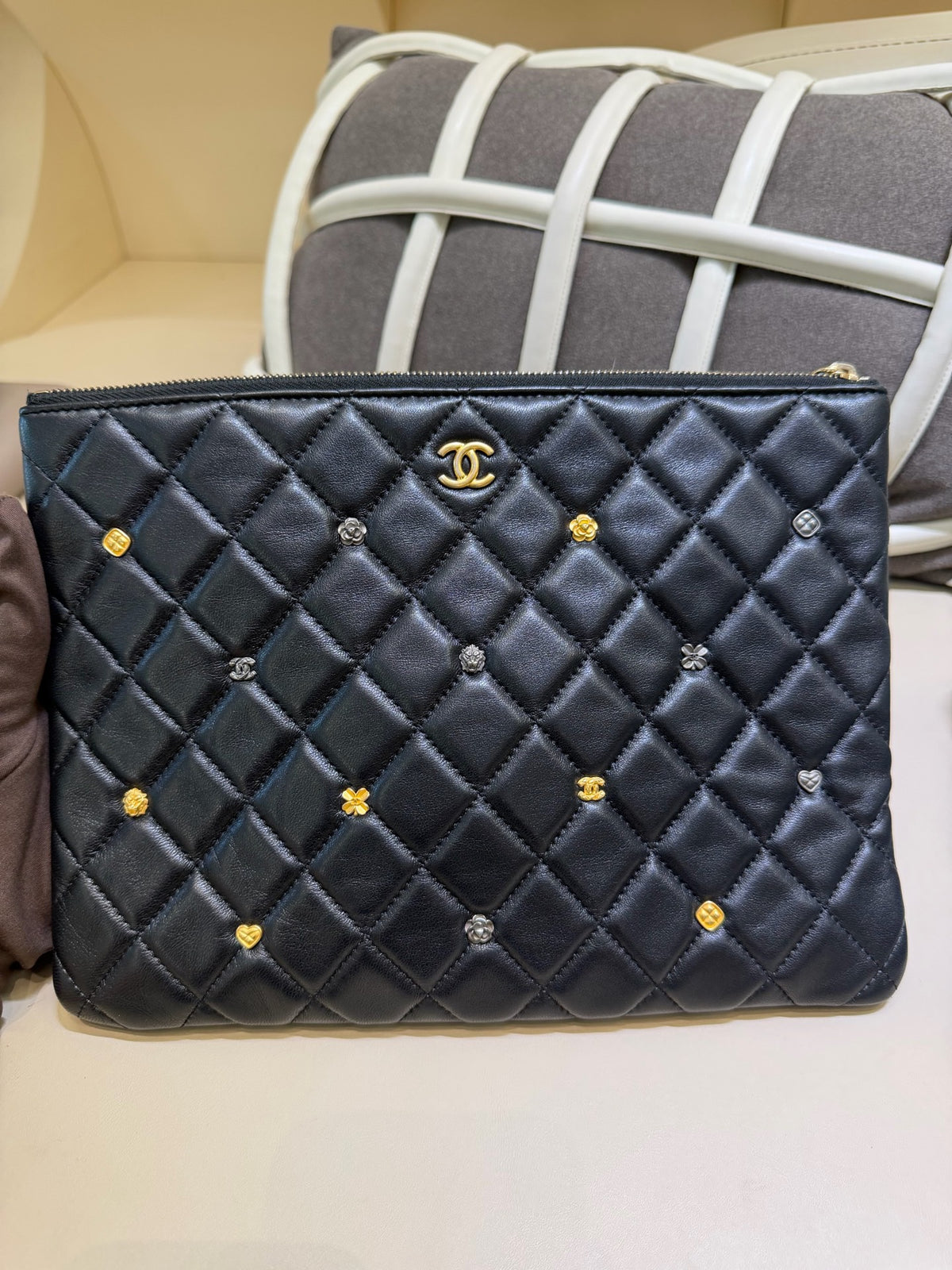 Chanel - Other - Leather - Black - (Small)