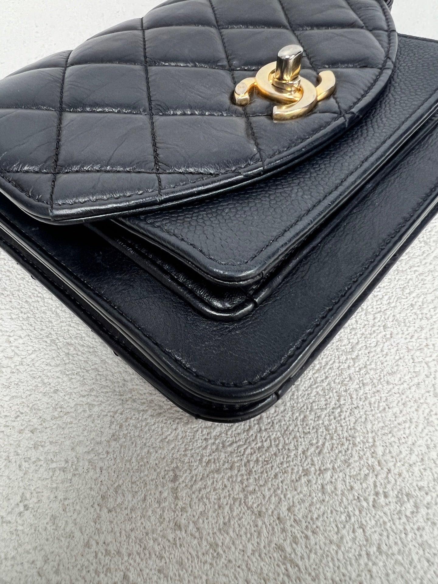Chanel - Other - Leather - Black - (small)