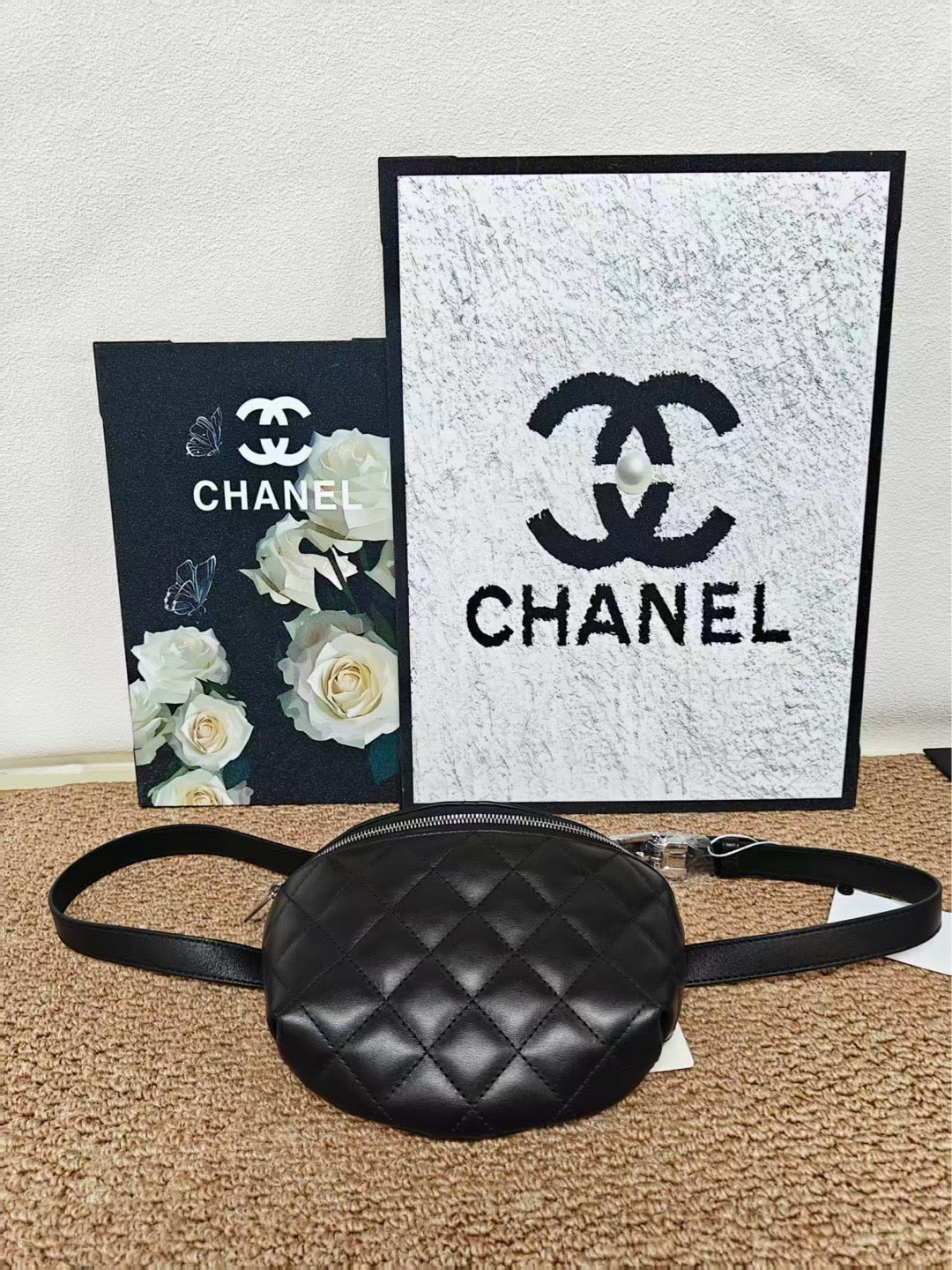 Chanel - Other - Leather - Black - (small)