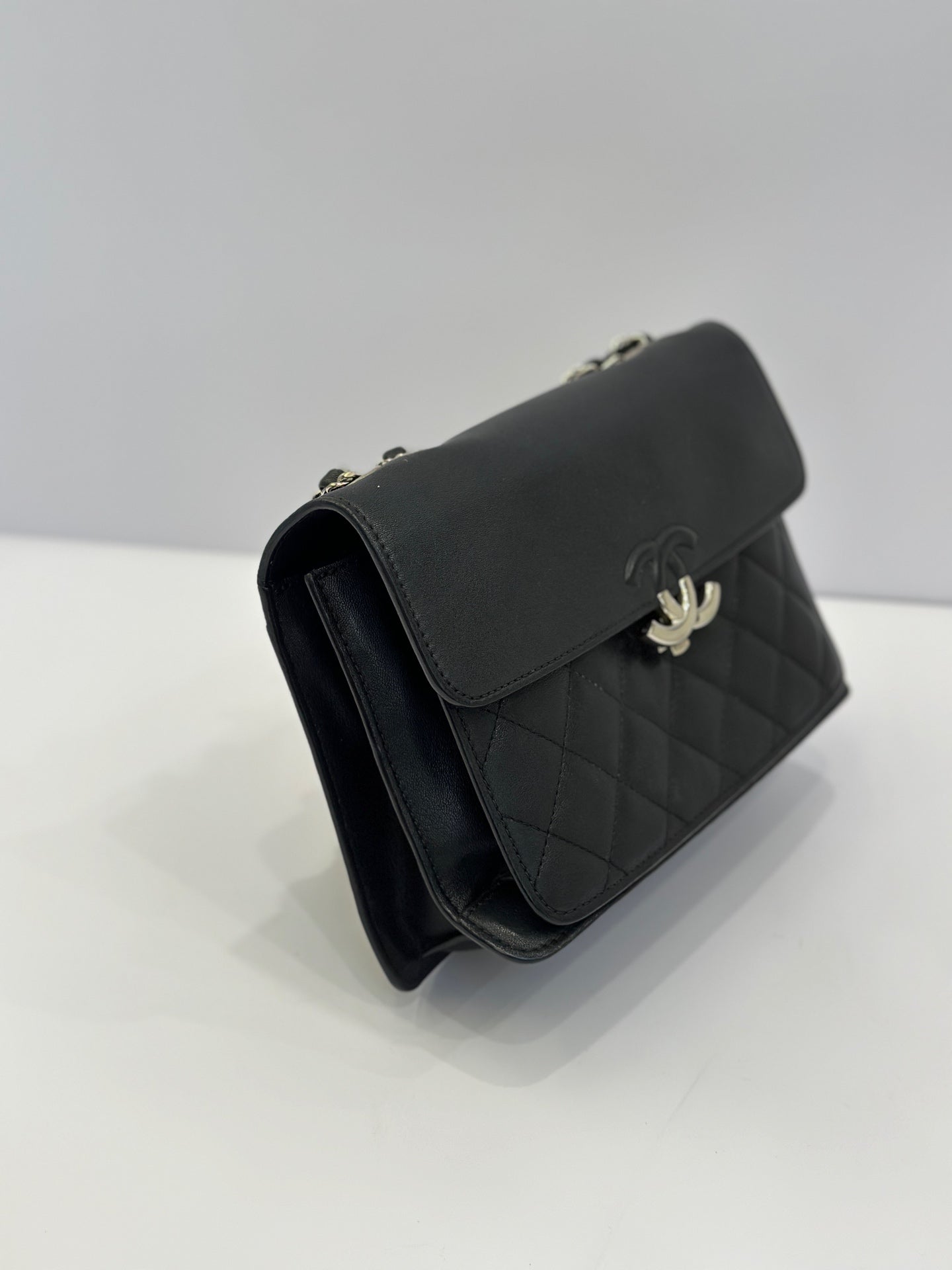 Chanel - Other - Leather - Black - (Small)