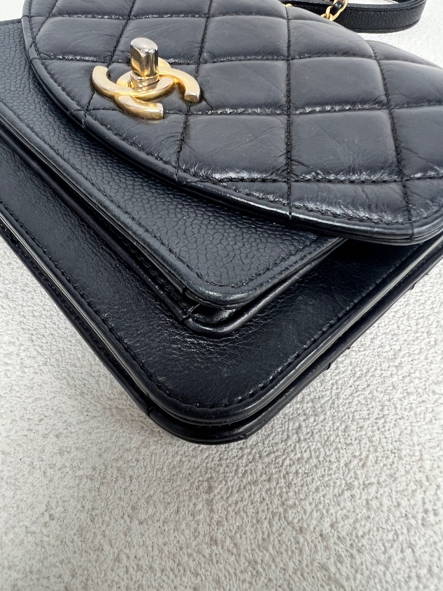 Chanel - Other - Leather - Black - (small)