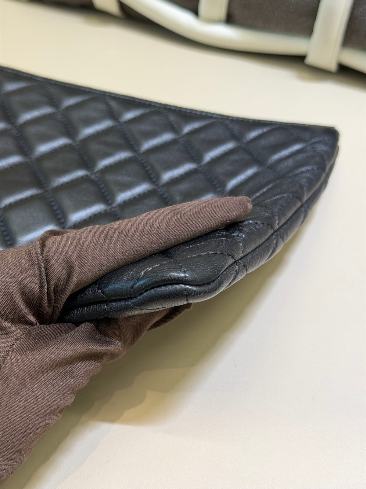 Chanel - Other - Leather - Black - (Small)