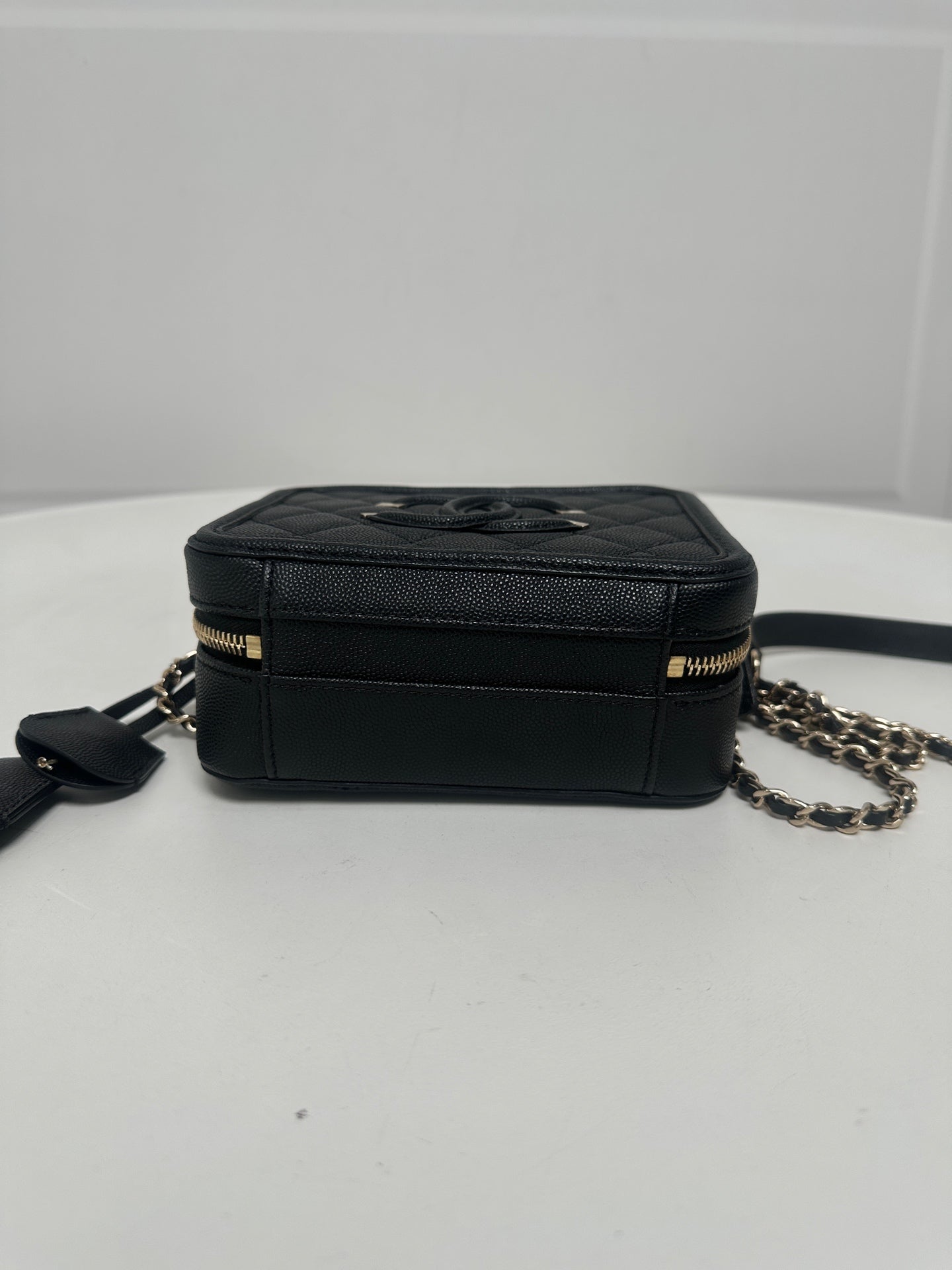 Chanel - Other - Leather - Black - (small)
