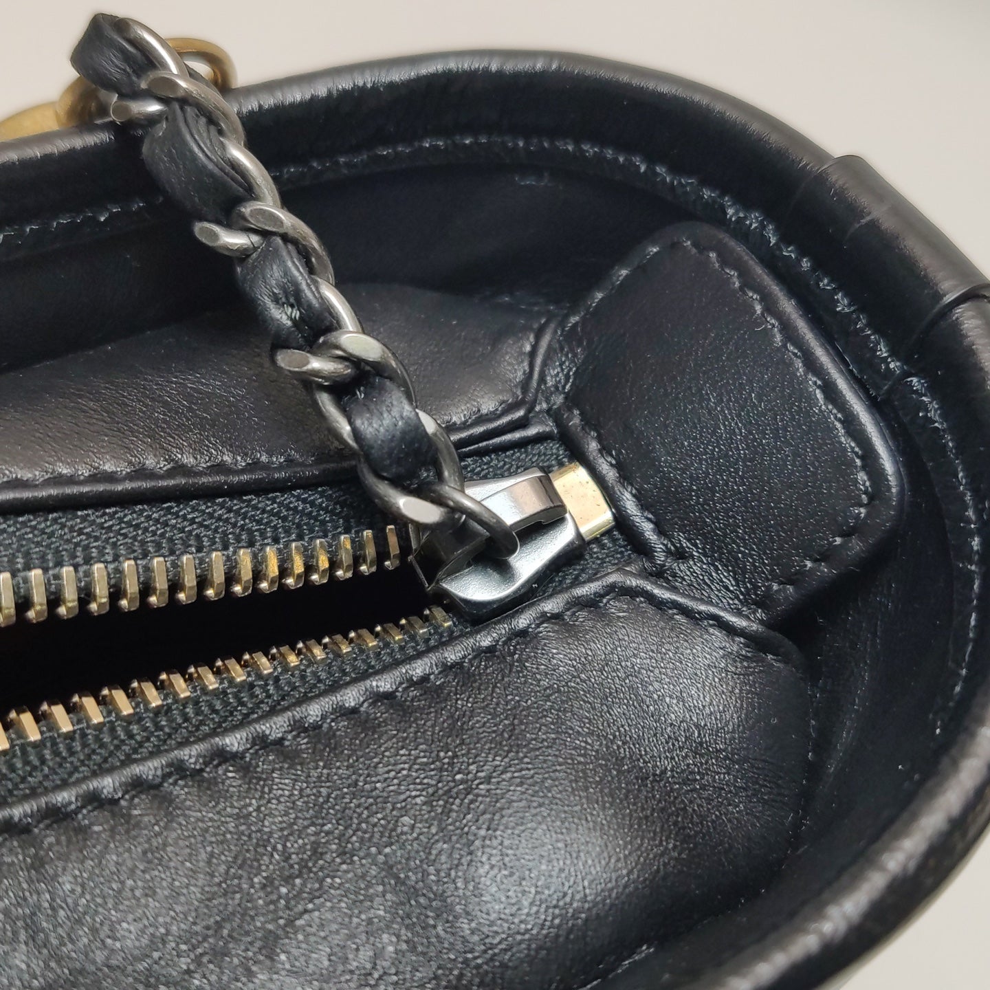 Chanel - Other - Leather - Black - (small)
