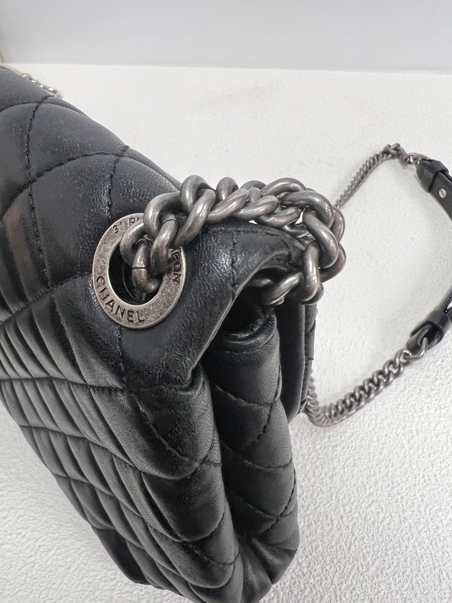 Chanel - Other - Leather - Black - (small)