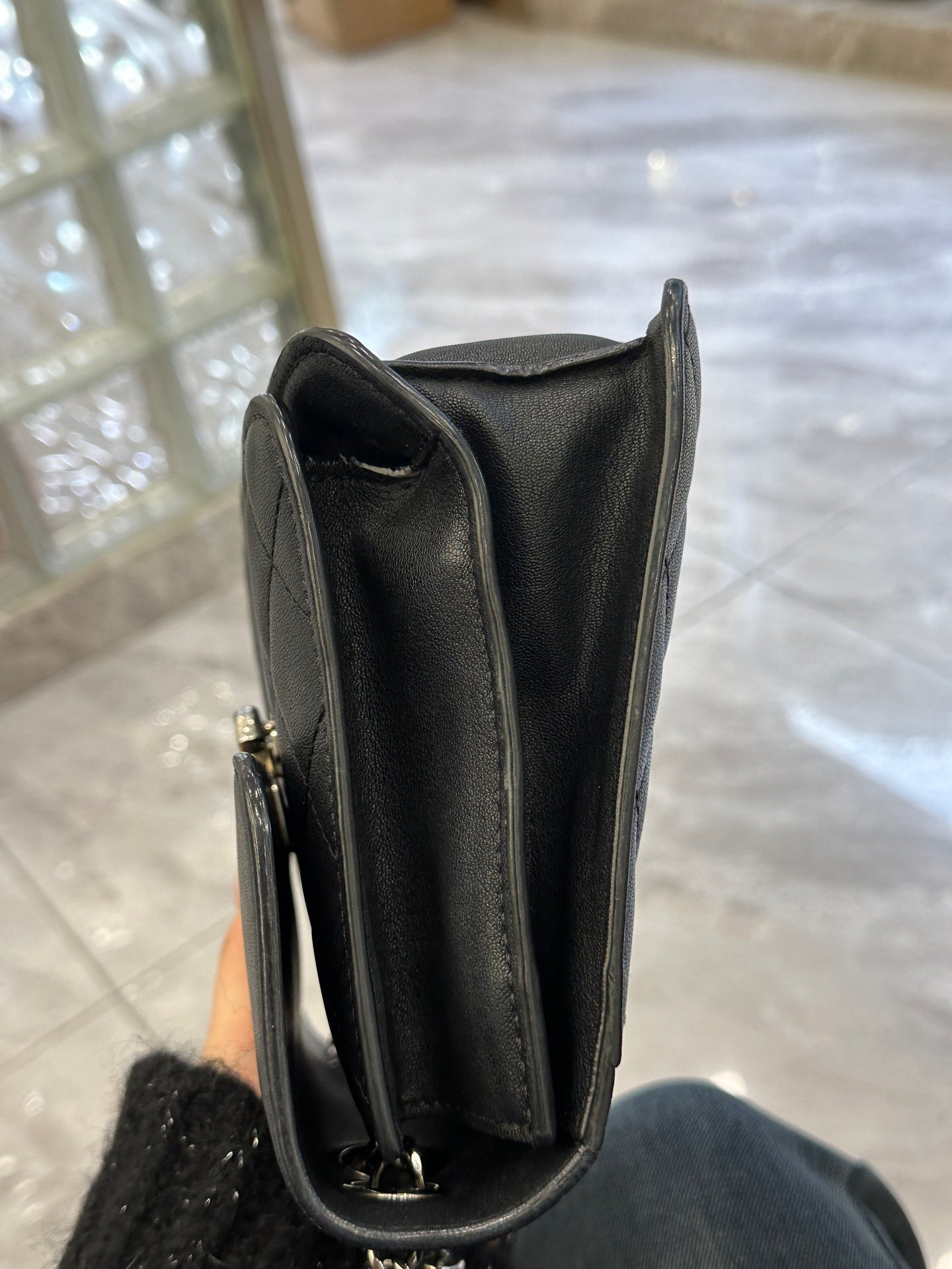 Chanel - Other - Leather - Black - (Small)