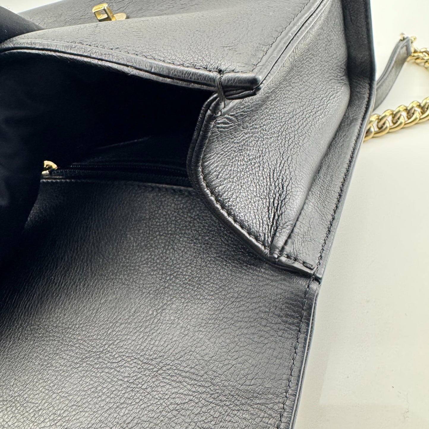 Chanel - Other - Leather - Black - (Small)