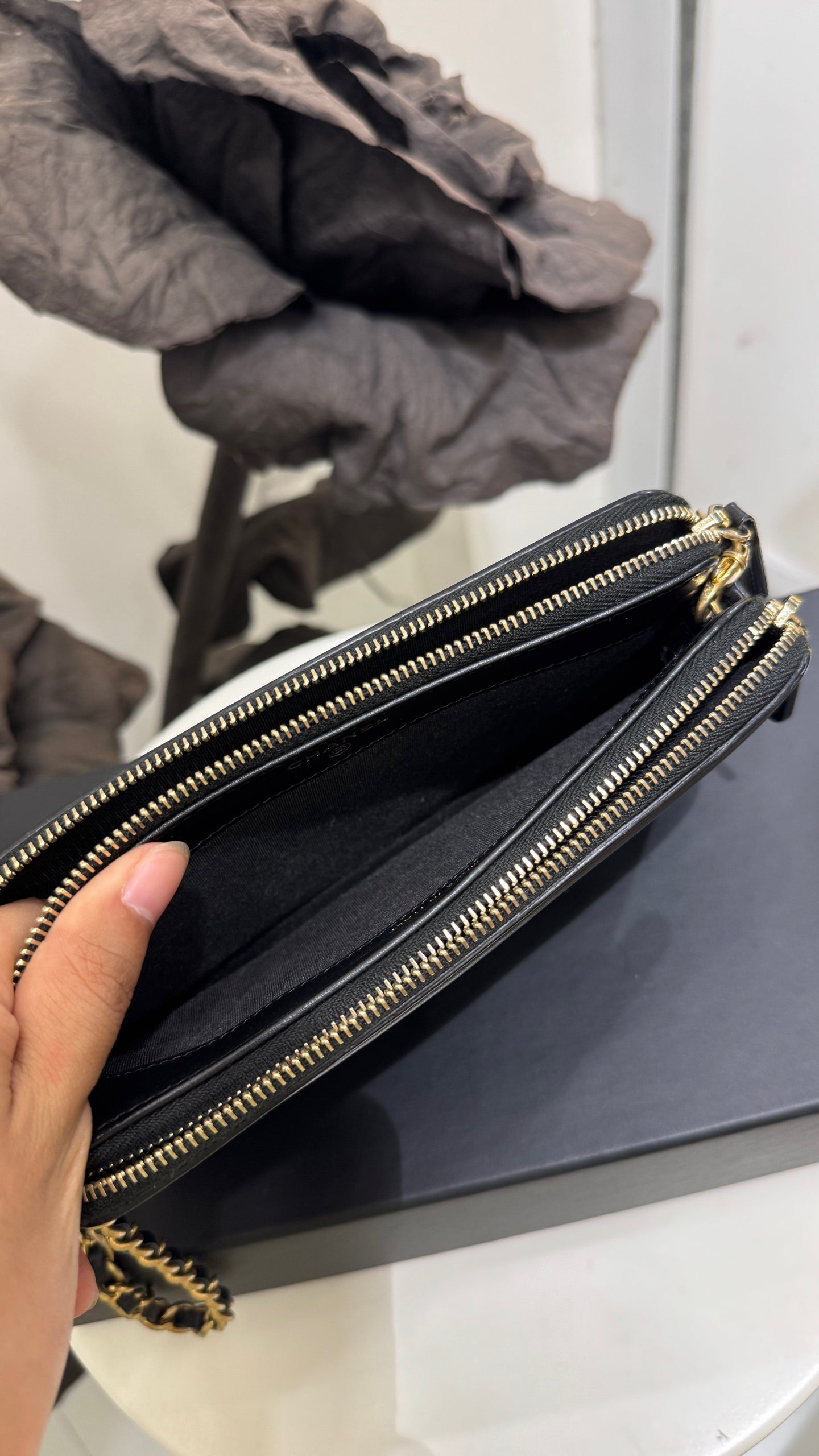Chanel - Other - Leather - Black - (small)