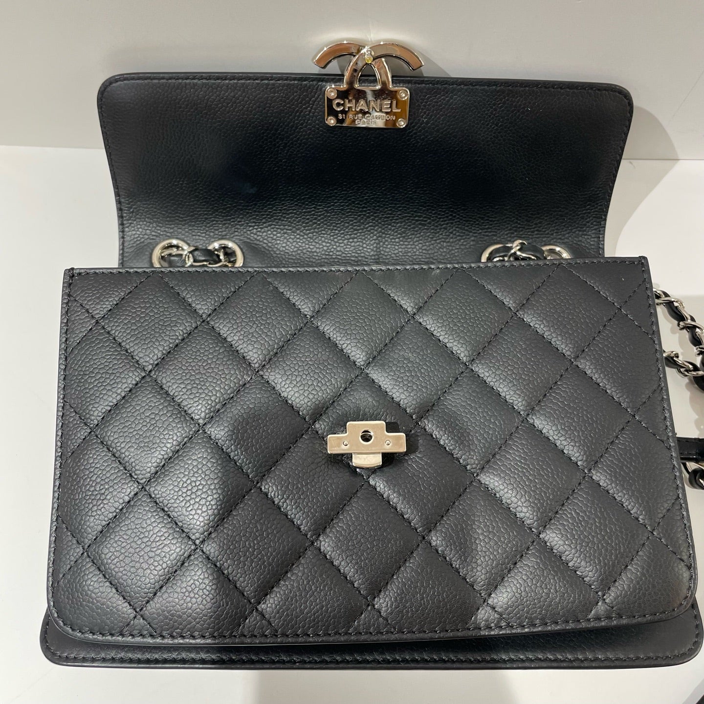Chanel - Other - Leather - Black - (Small)